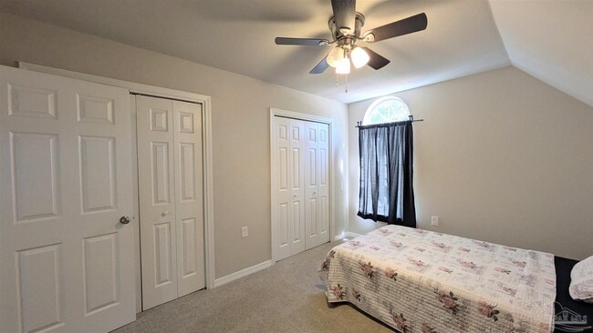 Building Photo - 216 Wildflower Ln