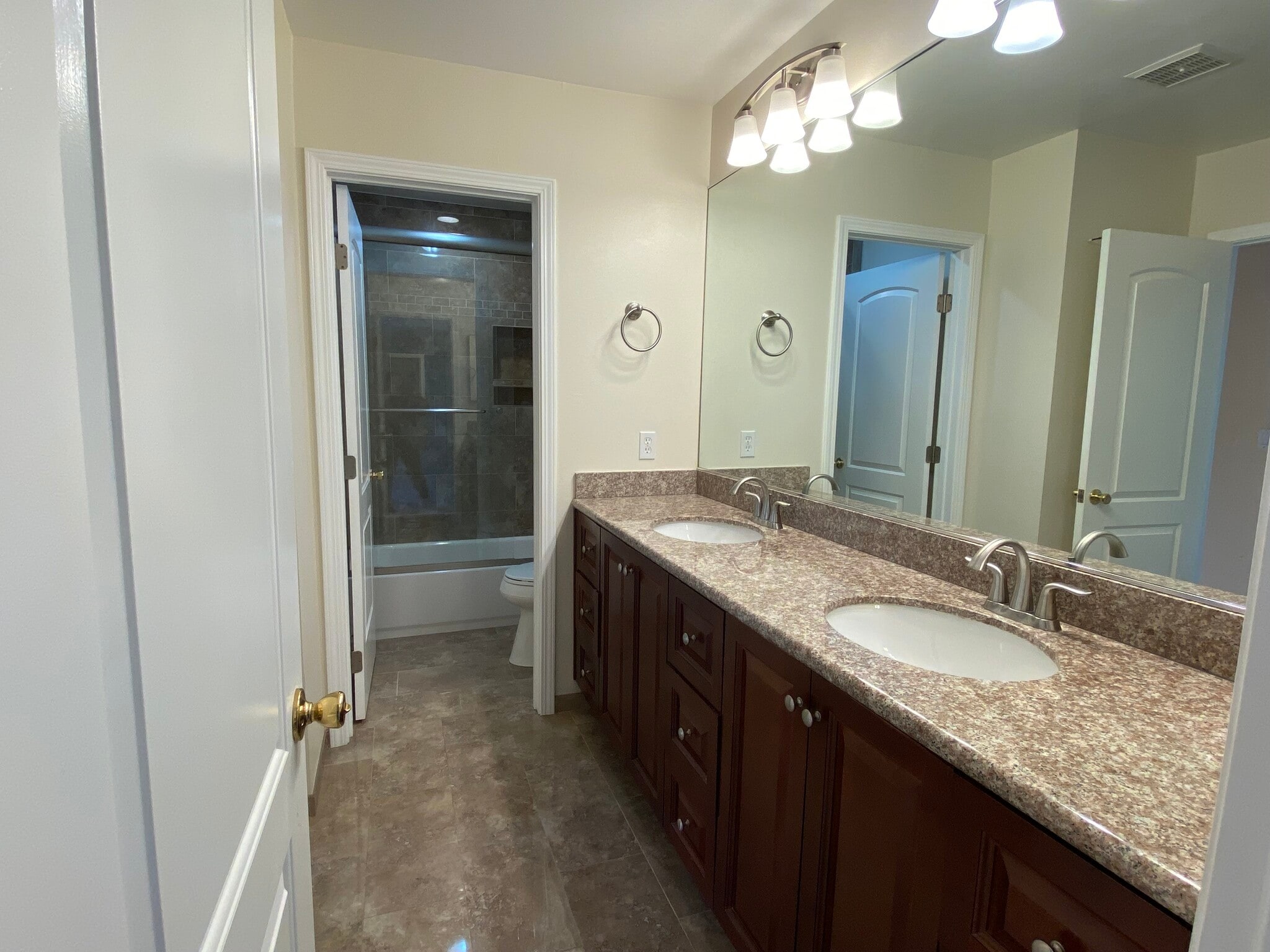 Master Bath - 9546 Easter Way