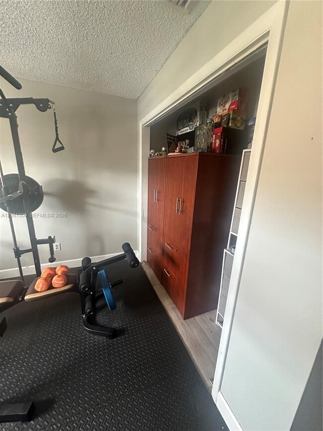 Building Photo - 62 Spinning Wheel Ln