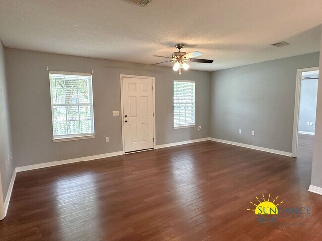 Building Photo - 4480 Gainer Ave