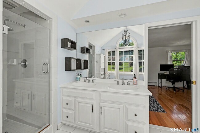 Building Photo - 59 Creeping Hemlock Dr