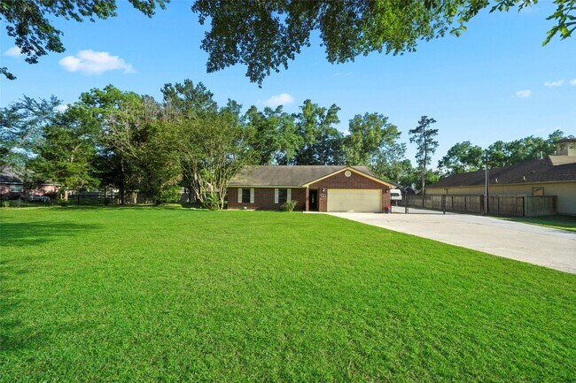 Building Photo - 7415 Revelwood Dr