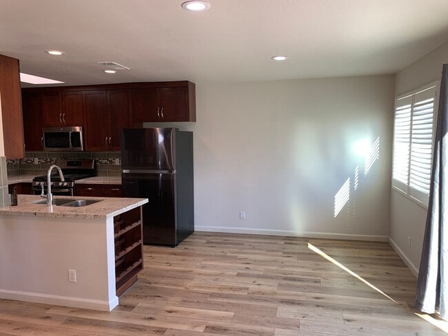Building Photo - Welcome home!  1 Bedroom/ 1 Bath Condo