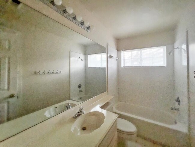 Building Photo - 6204 Old Harbor Ln