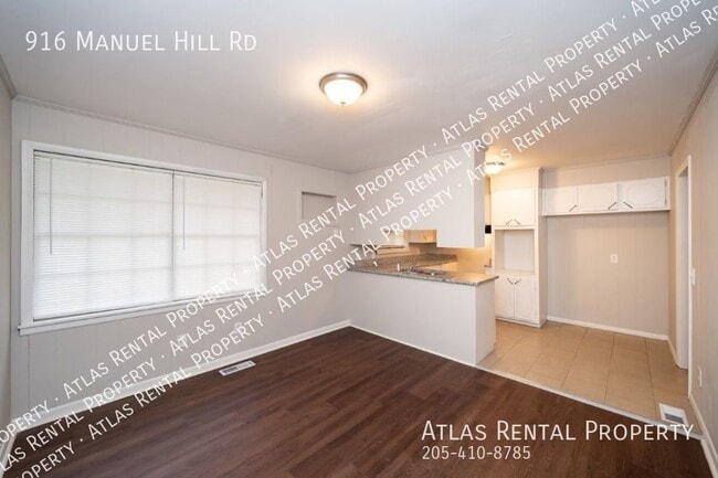 Building Photo - 916 Manuel Hill Rd