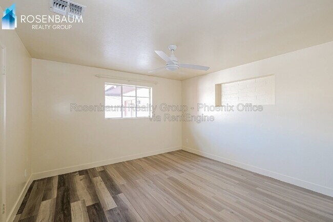 Building Photo - 2609 W McLellan Blvd