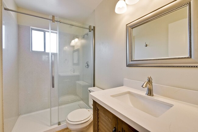 Building Photo - Beautiful Birdland Home on Quiet Cul-de-Sa...