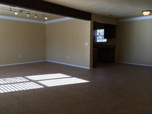 Building Photo - 356 S University Ave