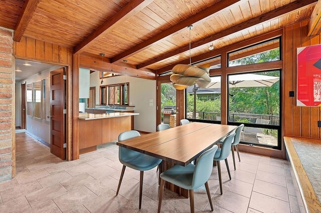 Building Photo - 407 Almarion Dr