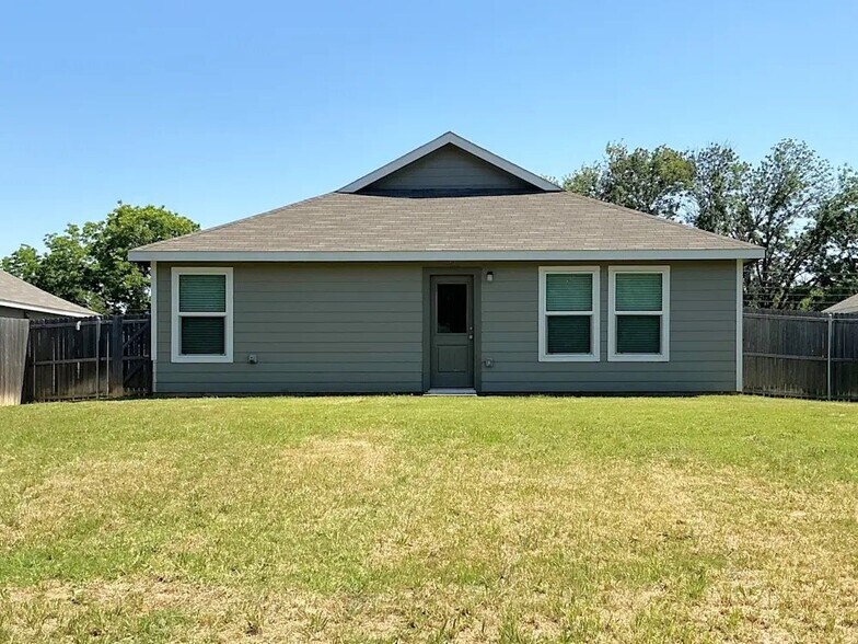 Building Photo - 10527 Sewell Cir