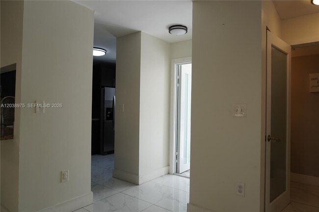 Building Photo - 9132 SW 148th Ct