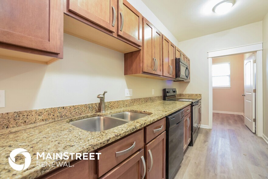 Building Photo - 6016 Vixen Way