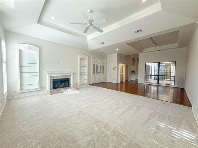 Building Photo - 5991 Lindenshire Ln