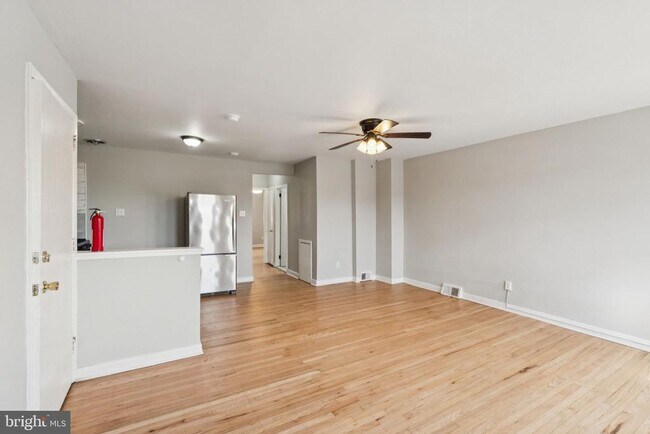 Building Photo - 7239 Haverford Ave