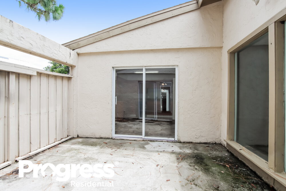 Building Photo - 225 Bayhead Dr