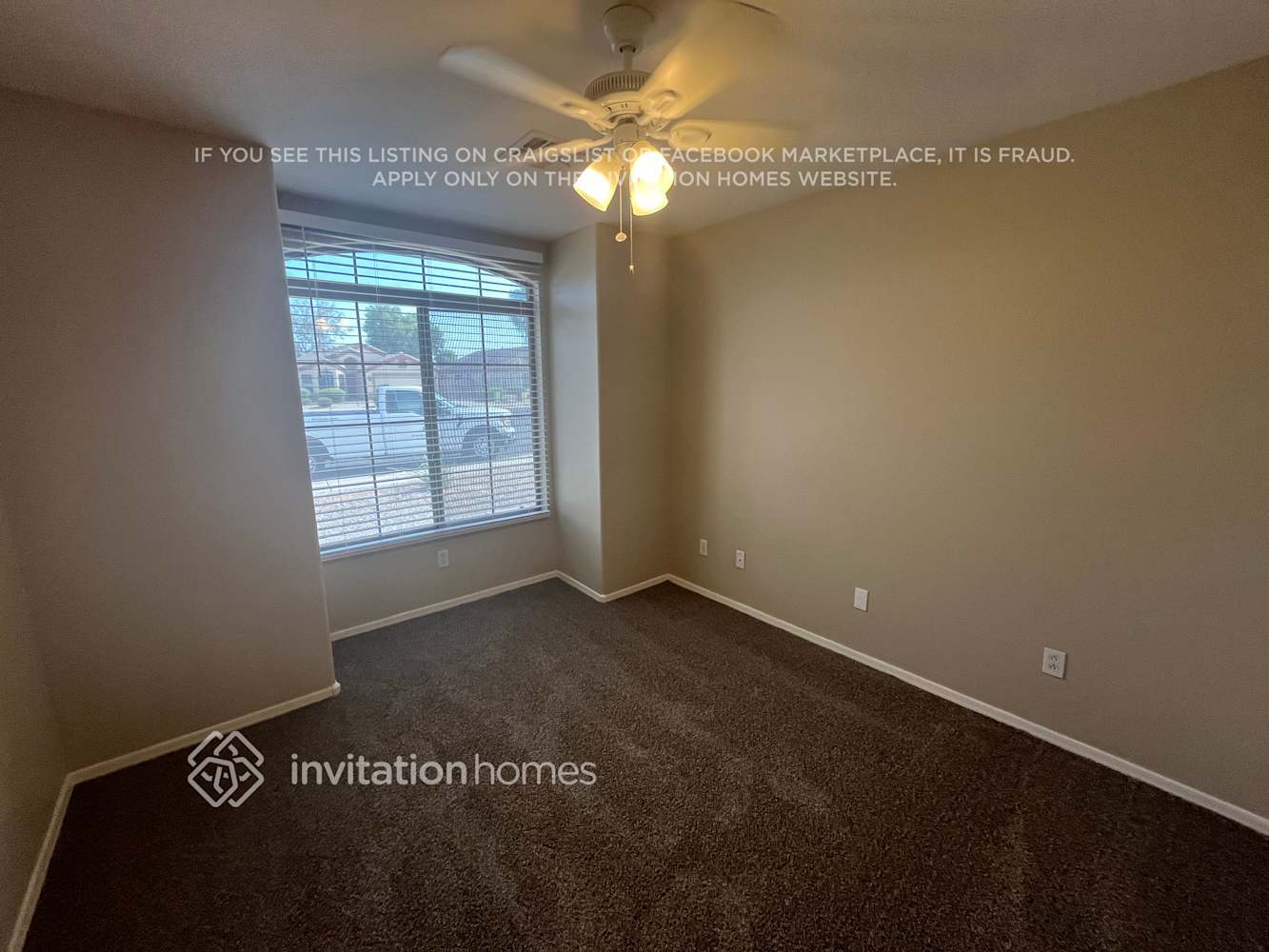 Building Photo - 15508 W Port Royale Ln