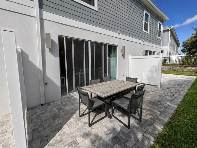 Building Photo - 7821 Spectrum Dr