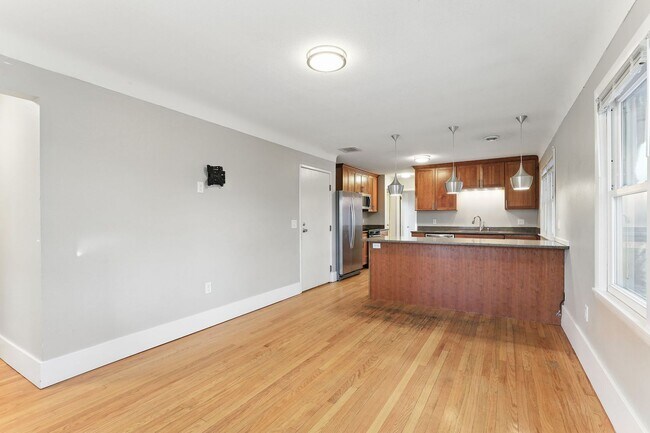 Building Photo - 1638 Marshall Ave