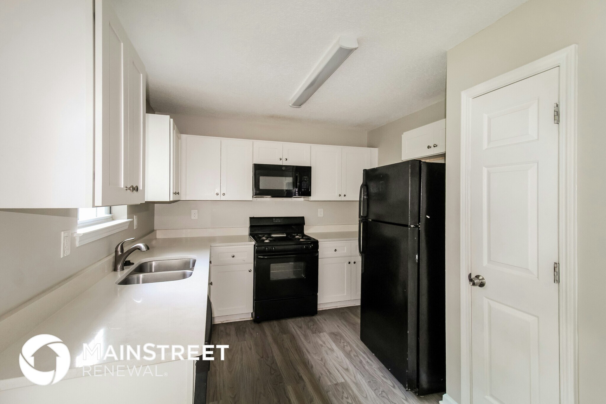 Building Photo - 4240 Ward Bluff Dr