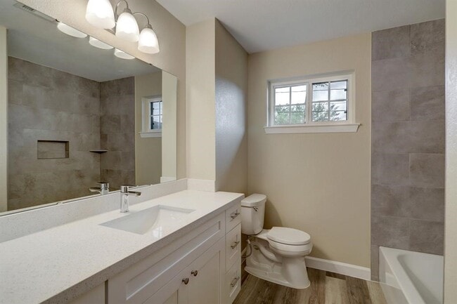 Building Photo - 2606 Hillshire Dr