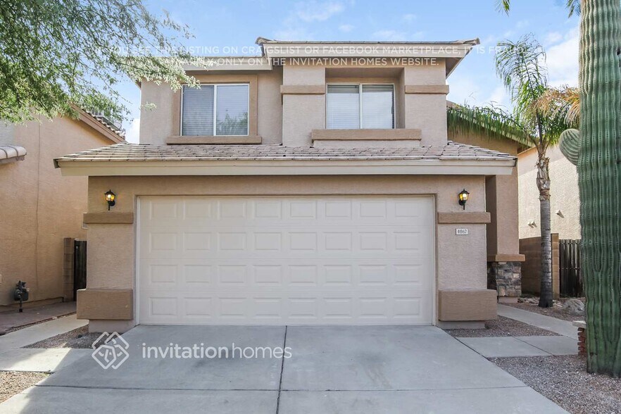 Building Photo - 4067 E Meadow Dr