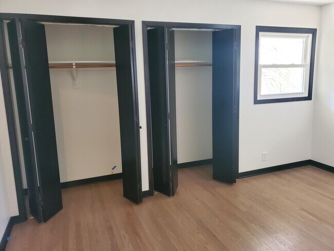 Building Photo - 18625 Lola Dr