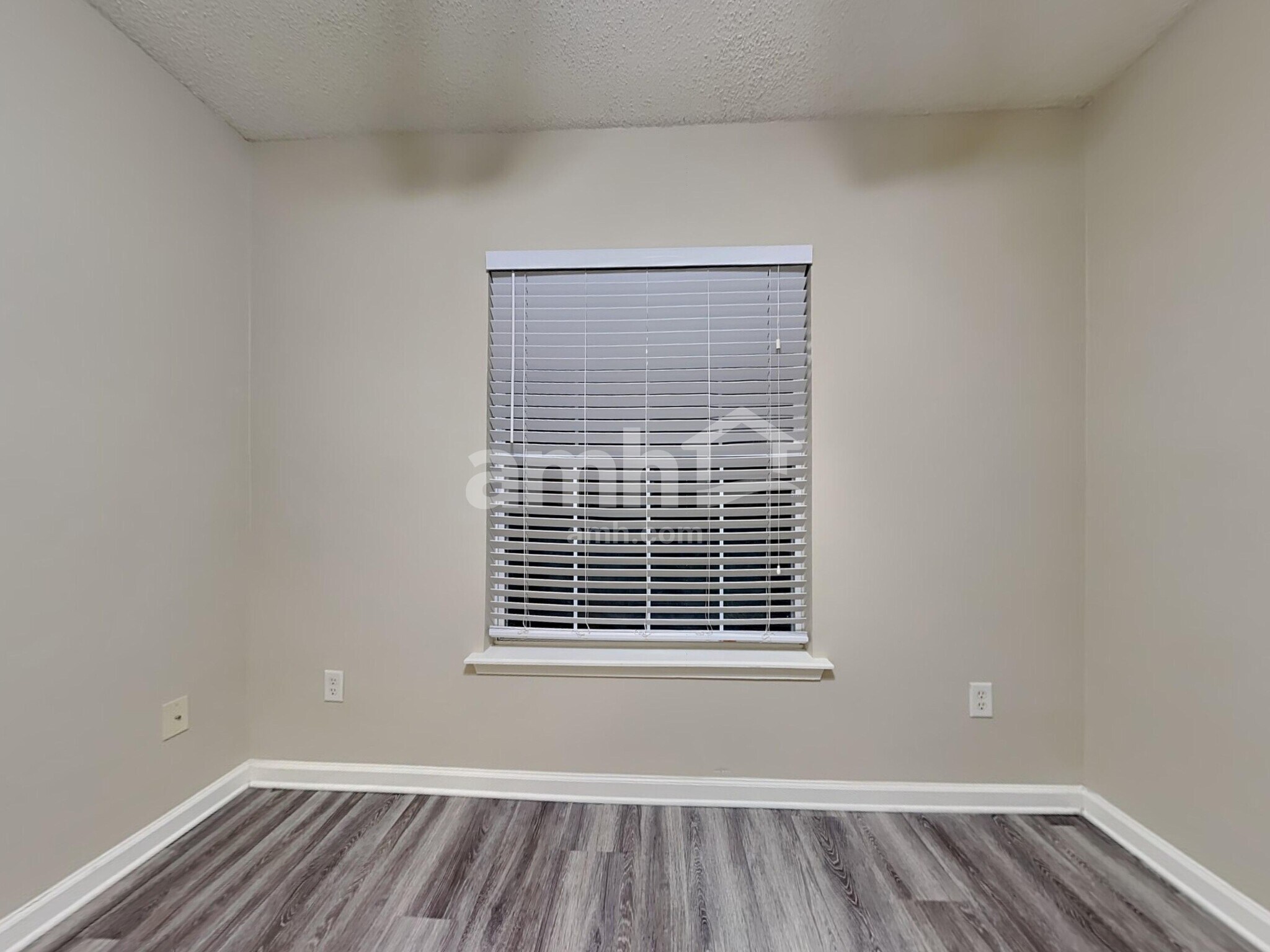 Building Photo - 861110 Worthington Dr