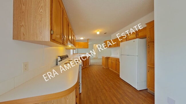 Building Photo - 189 Benjamin St