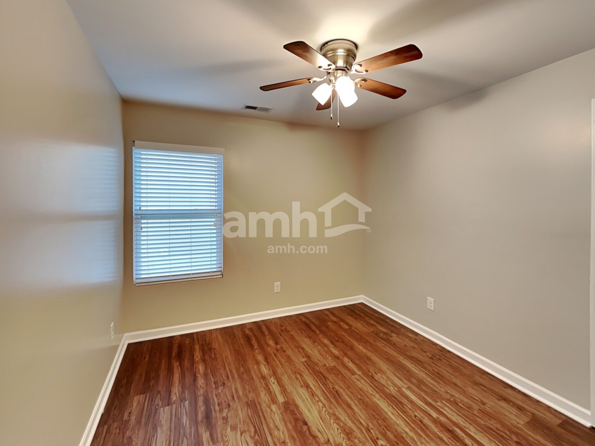 Building Photo - 15709 Lakepoint Forest Dr