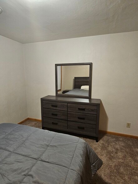 Building Photo - 1502 Emerald Lake Cir