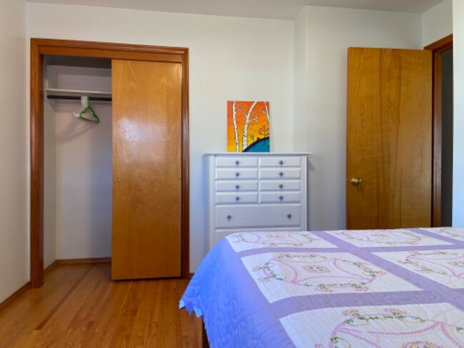 Building Photo - 100 91st Ln NE