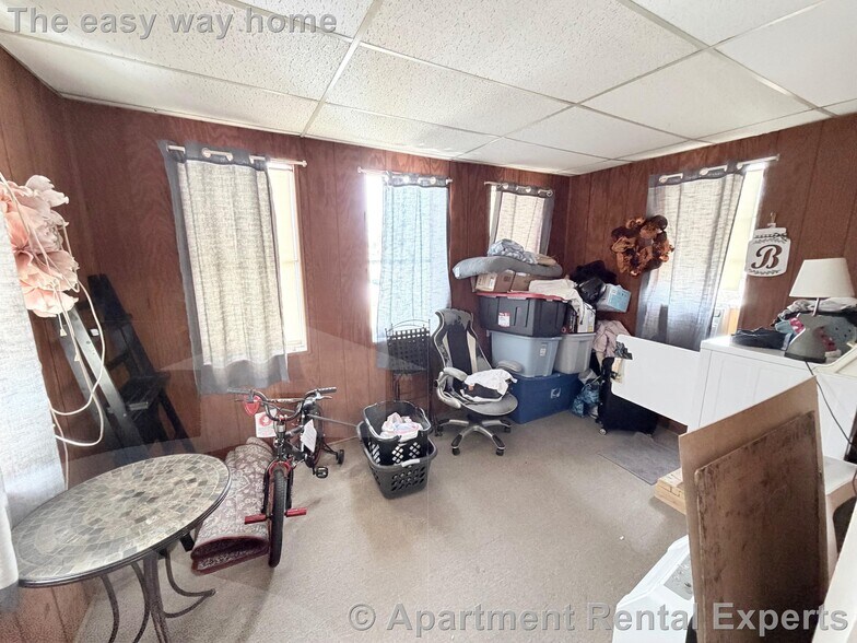 Building Photo - 130 Bonner Ave