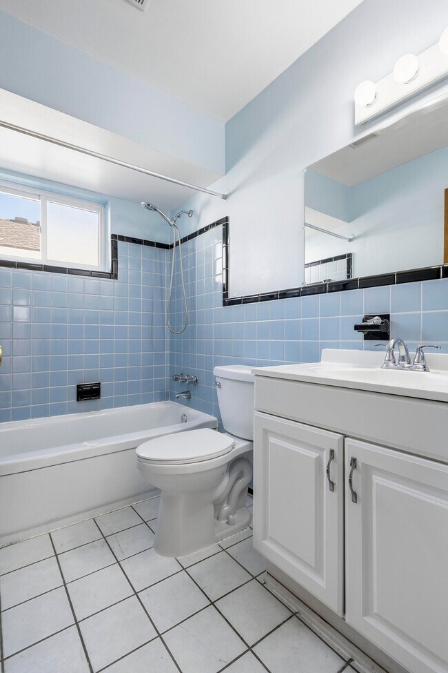 Building Photo - 24609 Flower Ave