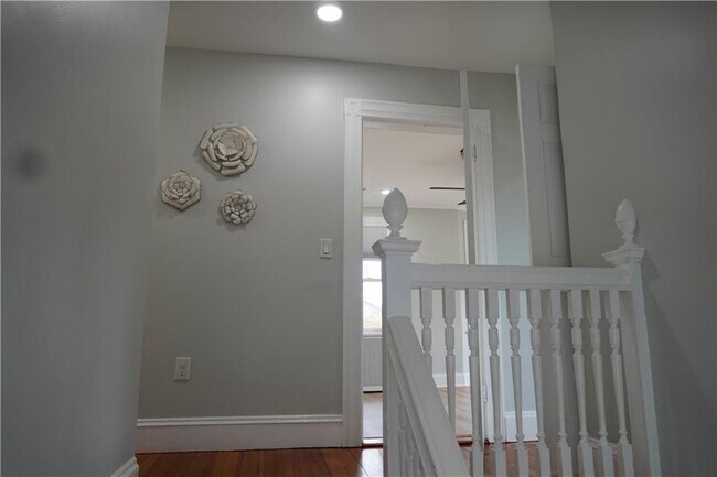 Building Photo - 1362 Narragansett Blvd
