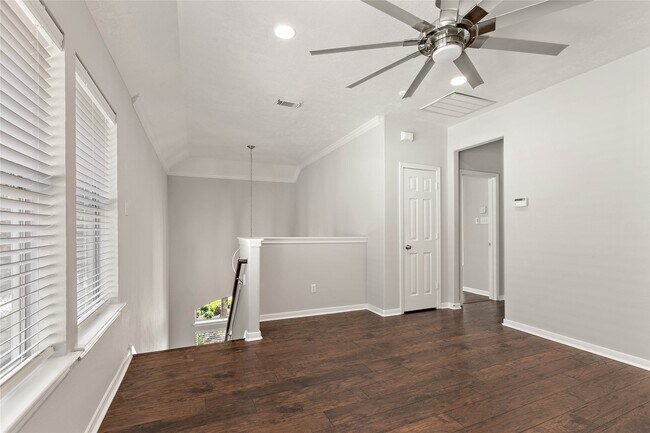 Building Photo - 139 Ledgestone Pl