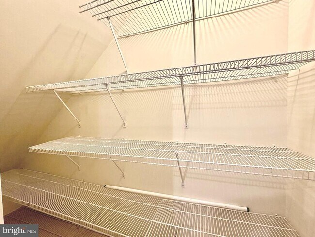 Building Photo - 22006 Stone Pier Ln