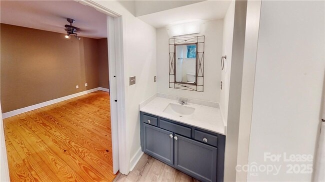 Building Photo - 2062 Atherton Heights Ln