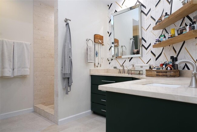 Building Photo - 1000 Liberty Park Dr