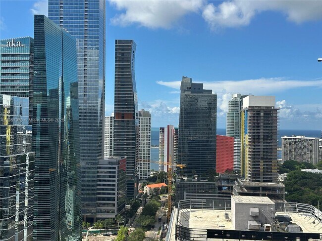Building Photo - 1060 Brickell Ave