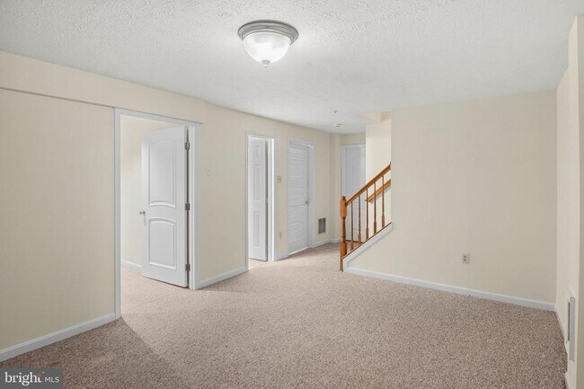 Building Photo - 6035 Grenfell Loop