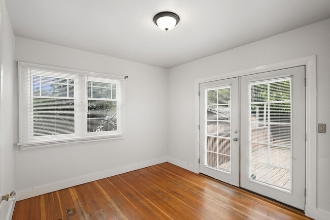 Building Photo - Charming Bungalow with Spacious Loft Suite and Large Backyard