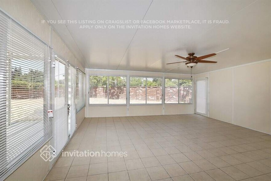 Building Photo - 5537 Blue Sapphire Way