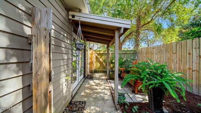 Building Photo - 3926 Sabal St