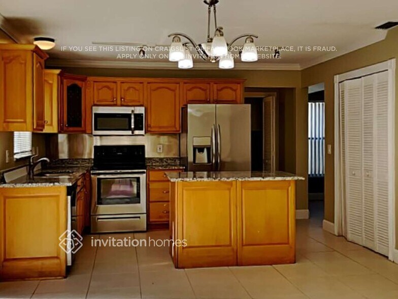 Building Photo - 5170 Foxhall Dr N