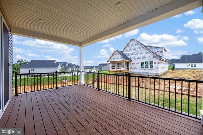 Building Photo - 1422 Gilray Dr