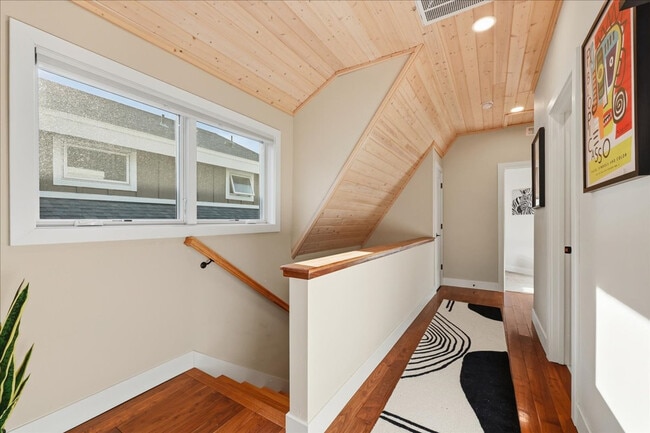 Building Photo - 1434 S Euclid Ave