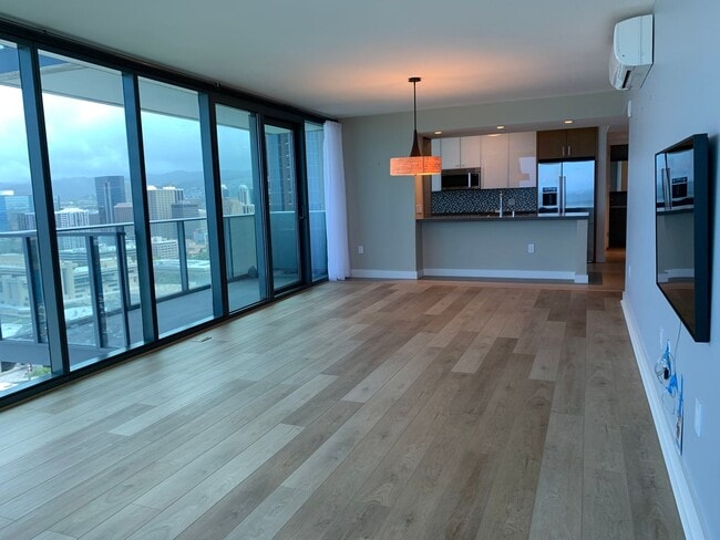 Building Photo - High Floor - Corner Unit - Ocean View - The Collection Condominium