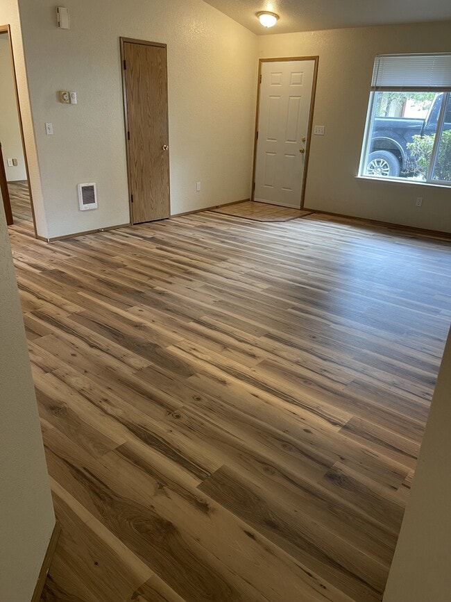 Building Photo - 90 E Pine Park Ln