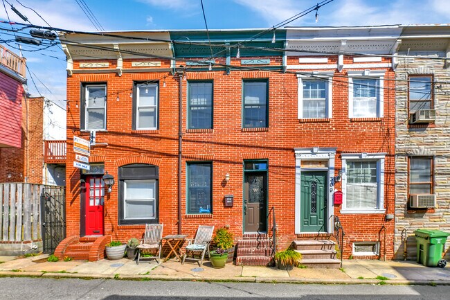 Primary Photo - 307 S Chapel St