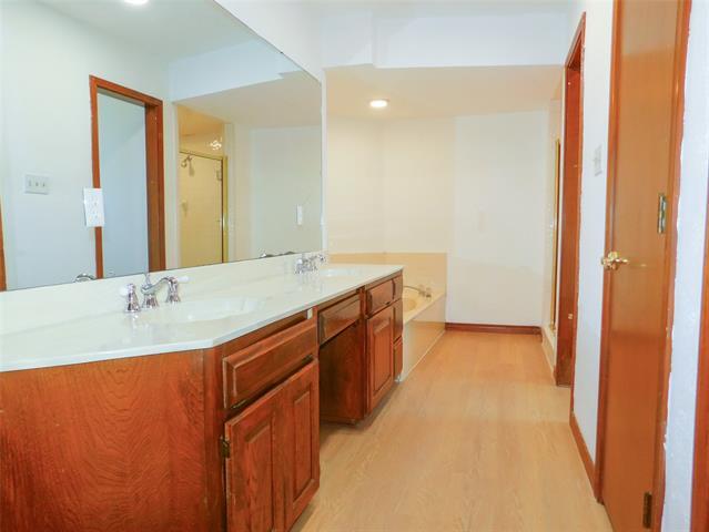 Building Photo - 110 Carolyn Ln